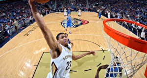 Anthony Davis dunkar